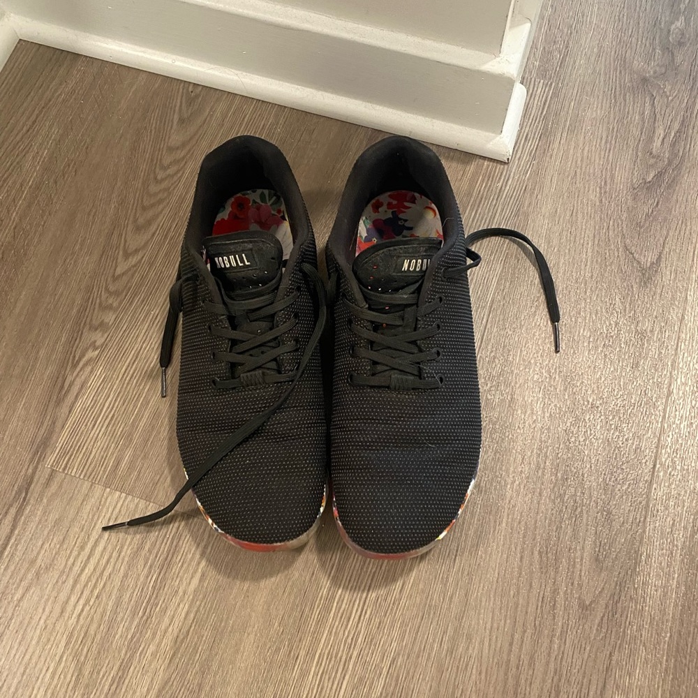 Size 12 No Bull floral bottom gym shoes